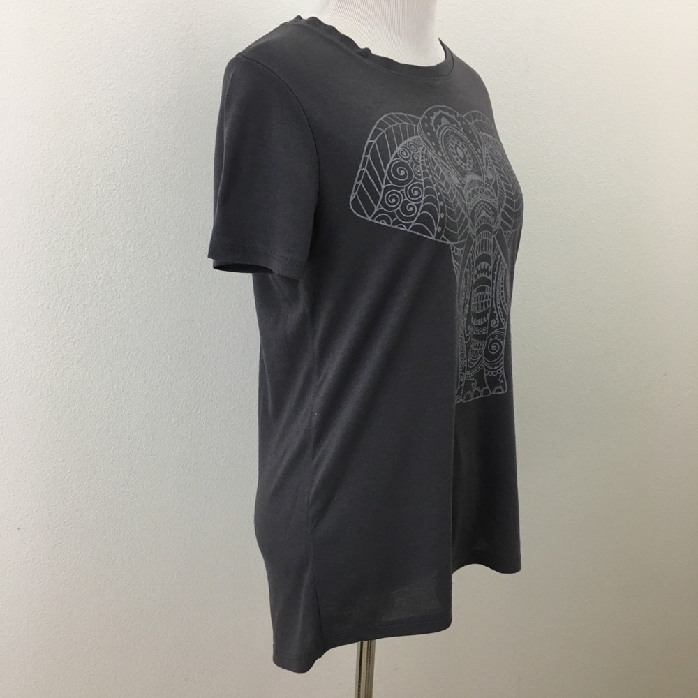 Zoe & Liv | Gray Elephant T-shirt - Picture 5 of 7
